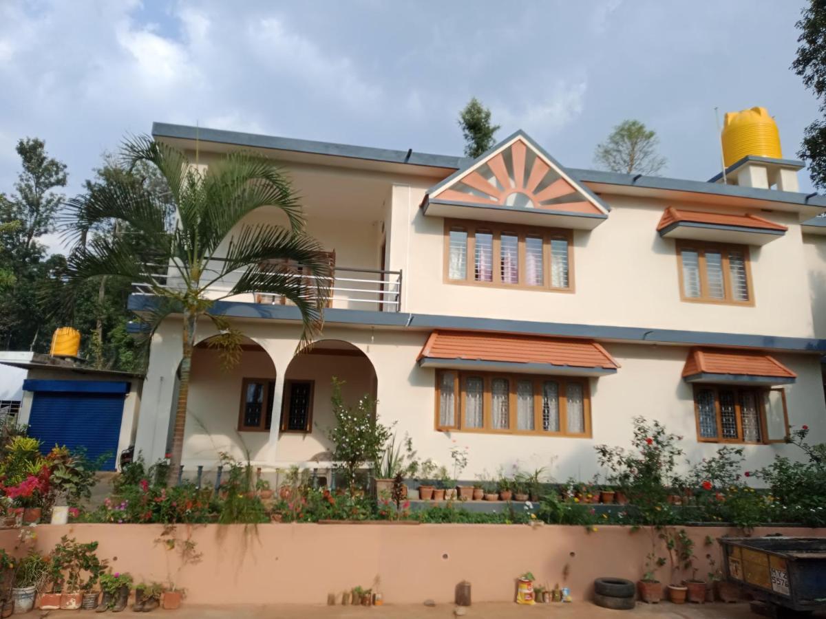 Appartamento Krishna Kuteera Siddāpur Esterno foto